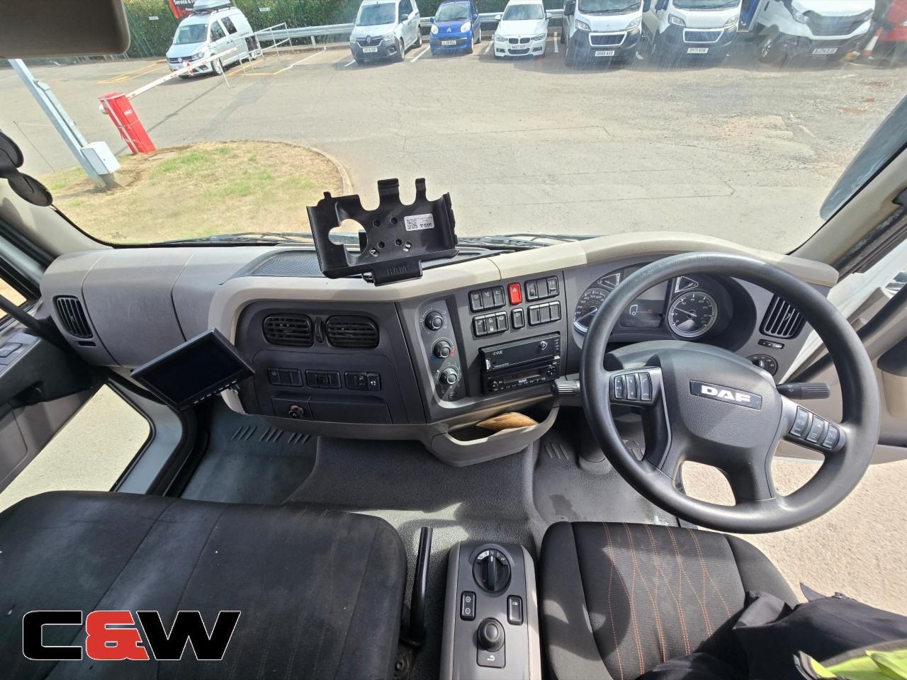 Vehicle image 26